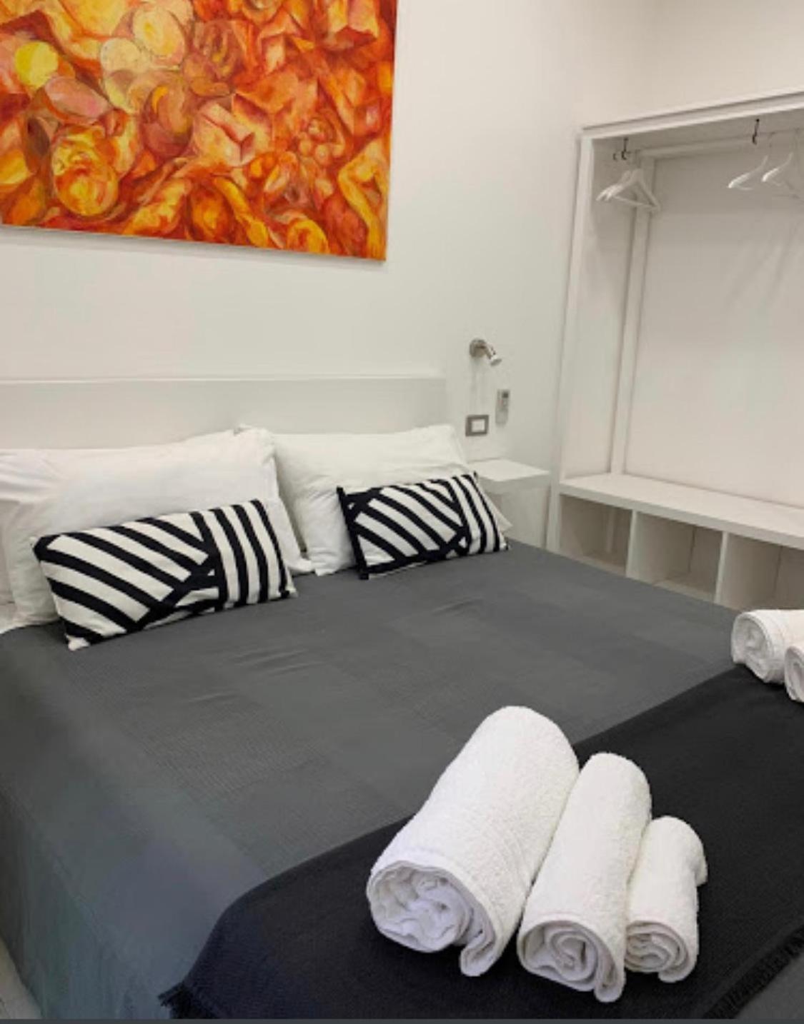 Angel Room Nel Corso Каляри Екстериор снимка